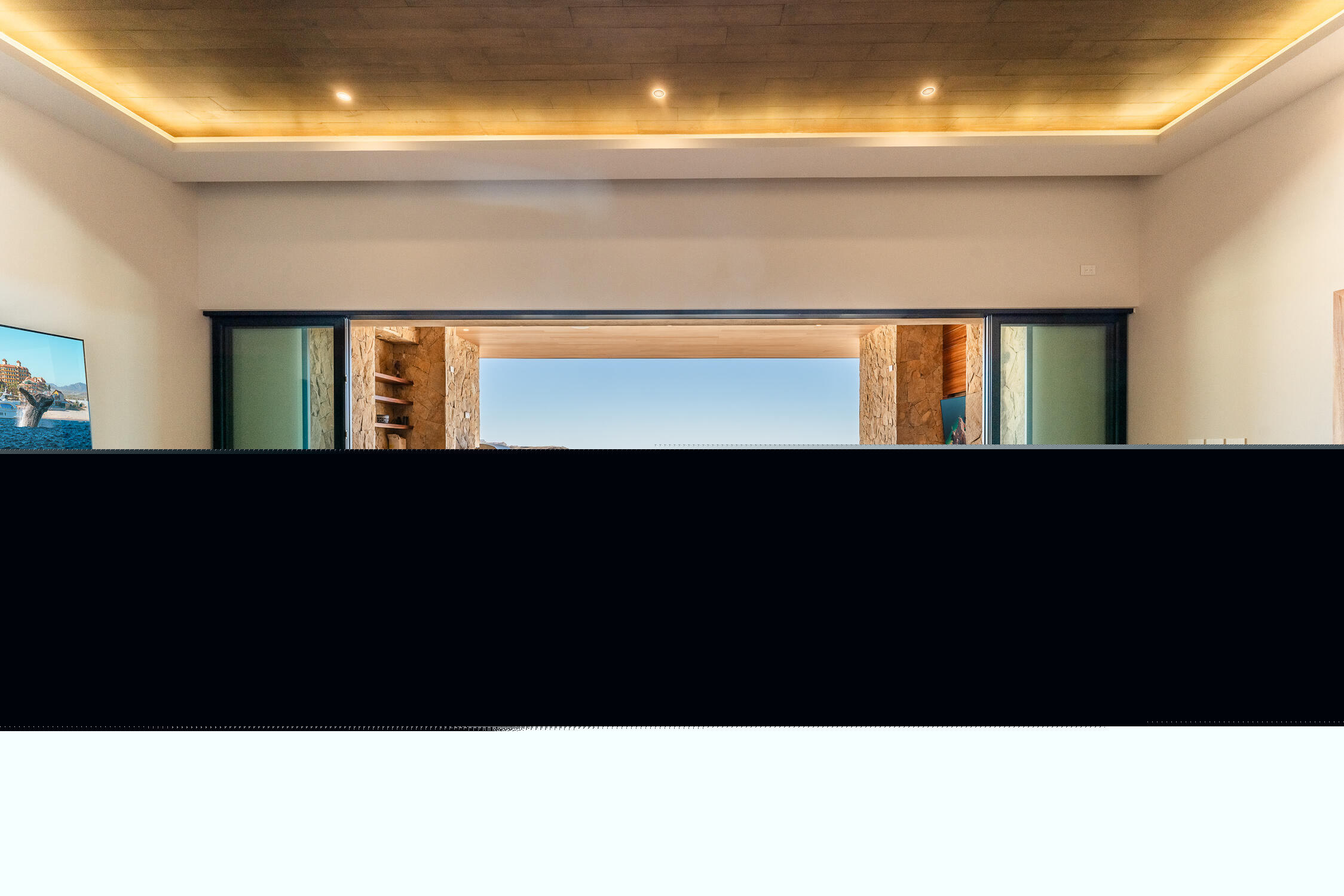 Querencia Section 28- Ocean Residences This luxury four-bedroom Ocean Residence offers an exceptional blend of comfort, elegance and breathtaking ocean for sale